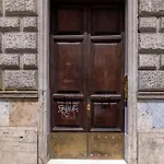 Cavour 211 - B&d Rom